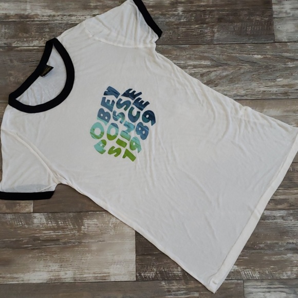 Obey graphic tee size medium - Picture 2 of 6